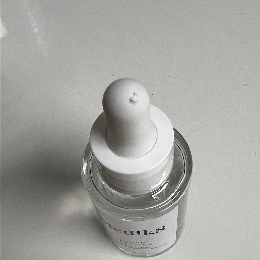 Medik8 Liquid Peptides Hydrating Peptide Serum - Picture 3 of 4